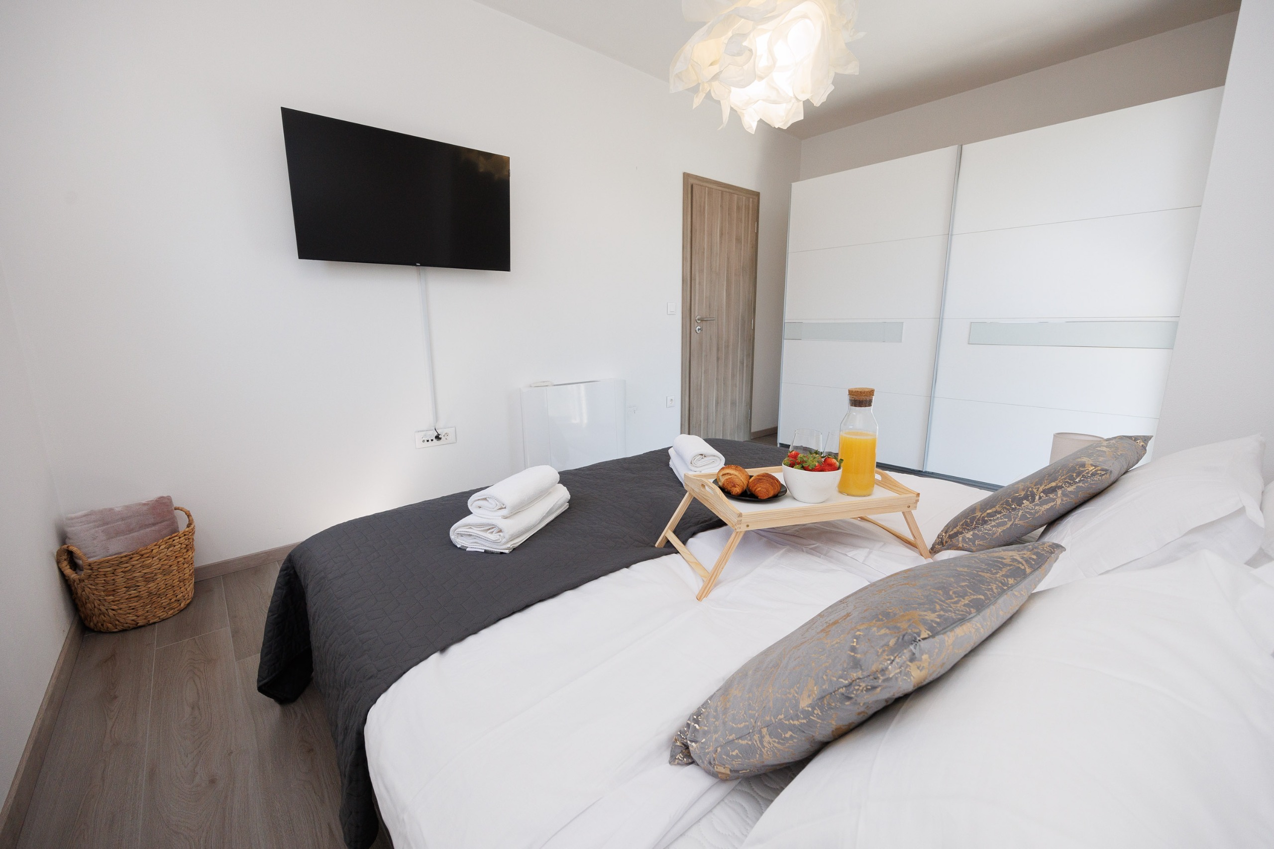 Second bedroom another view