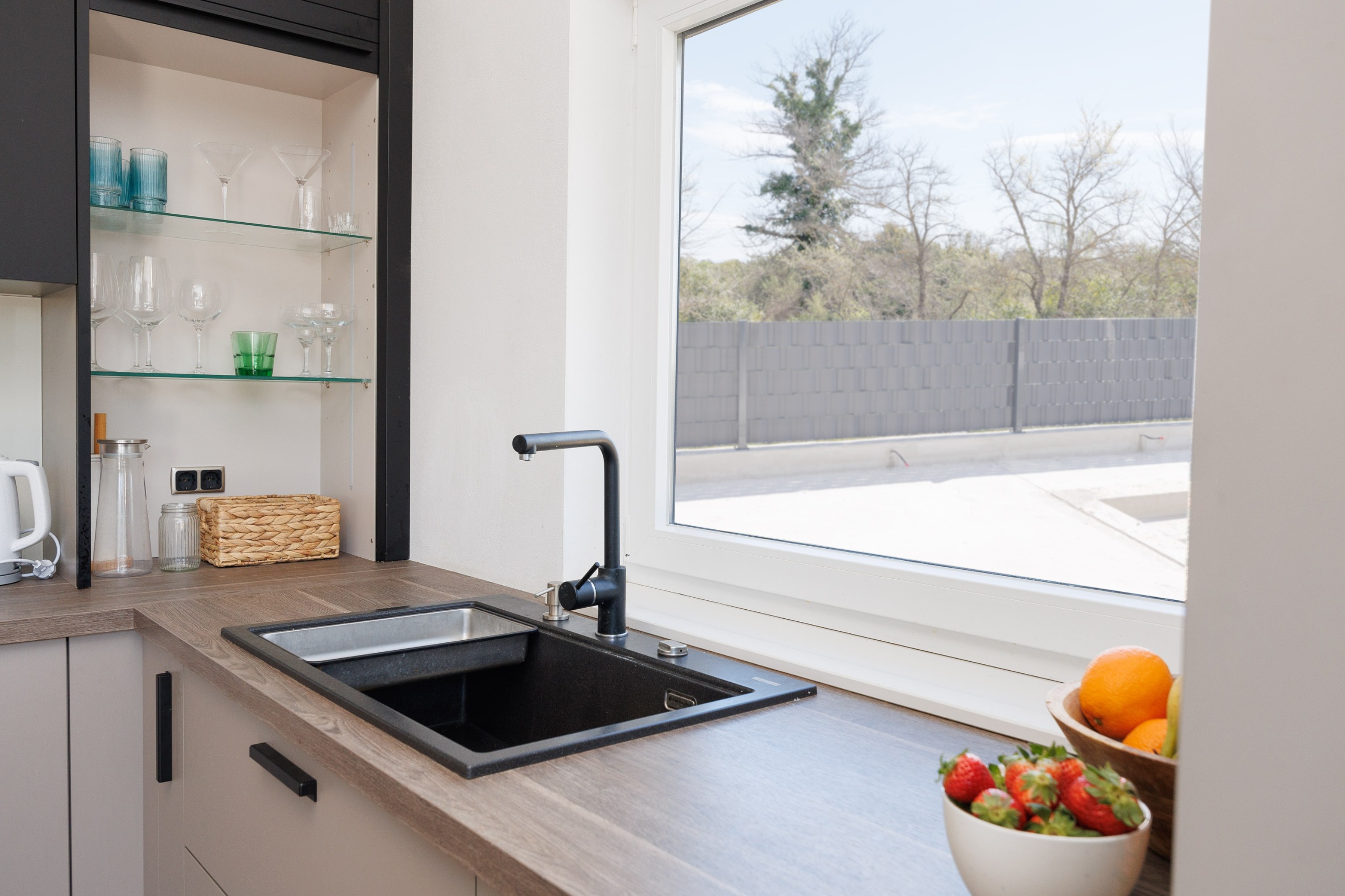 Kitchen sink with garden view