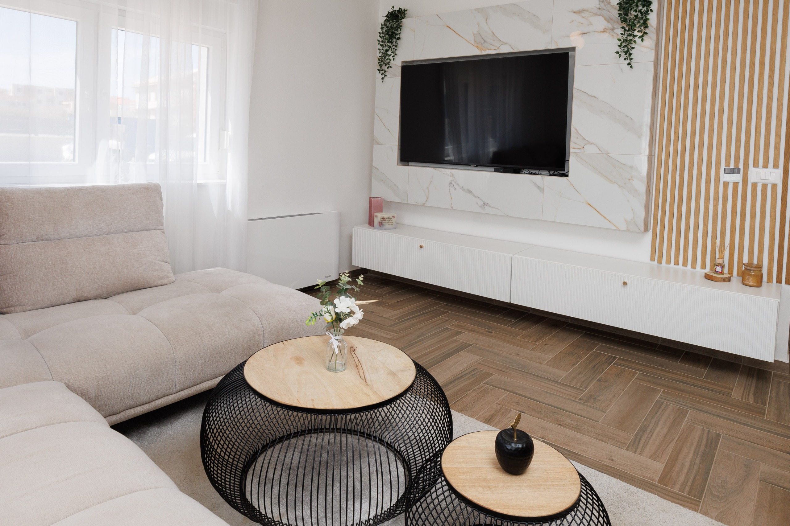 TV wall with marble and wood