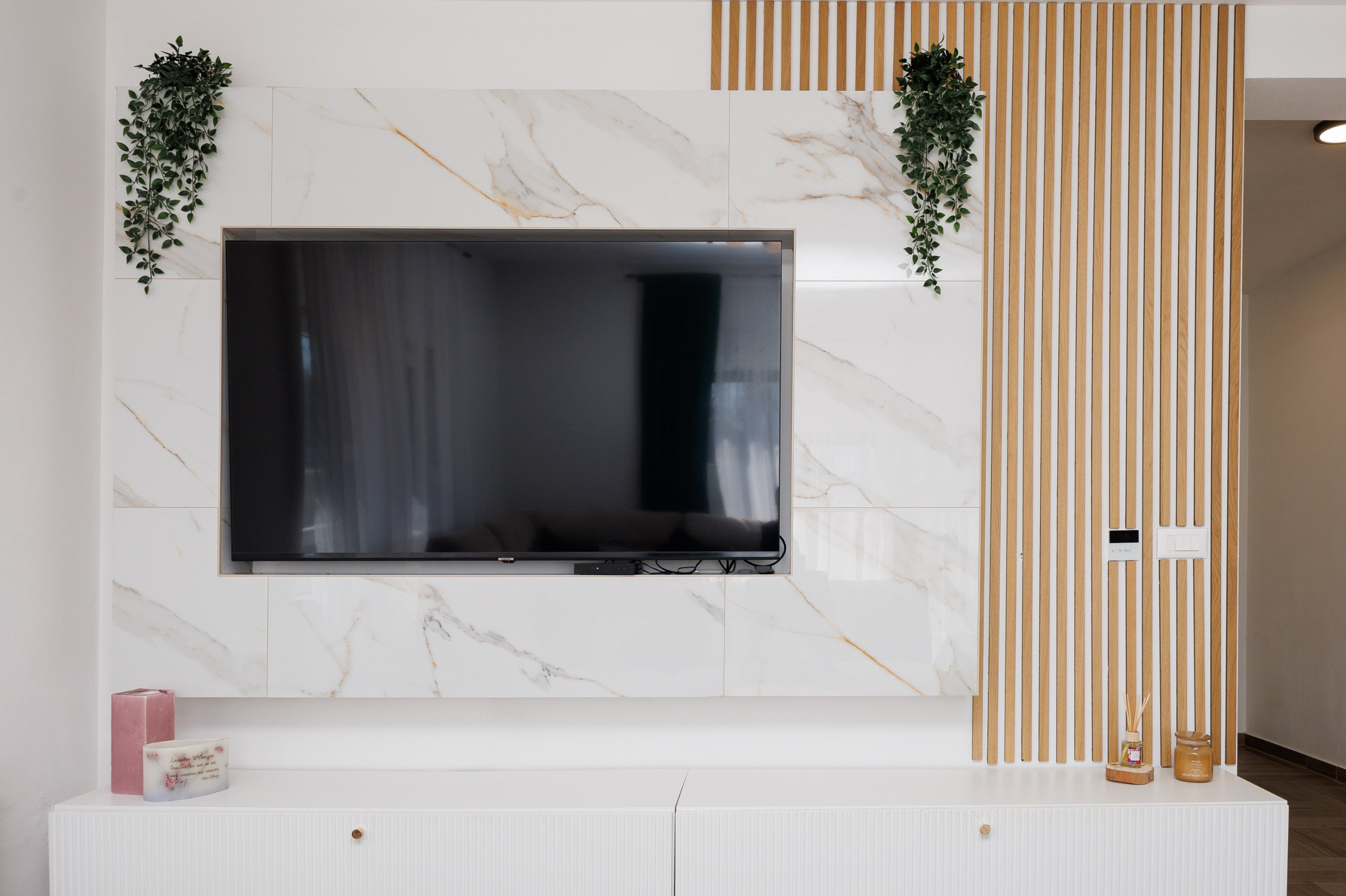 TV wall detail